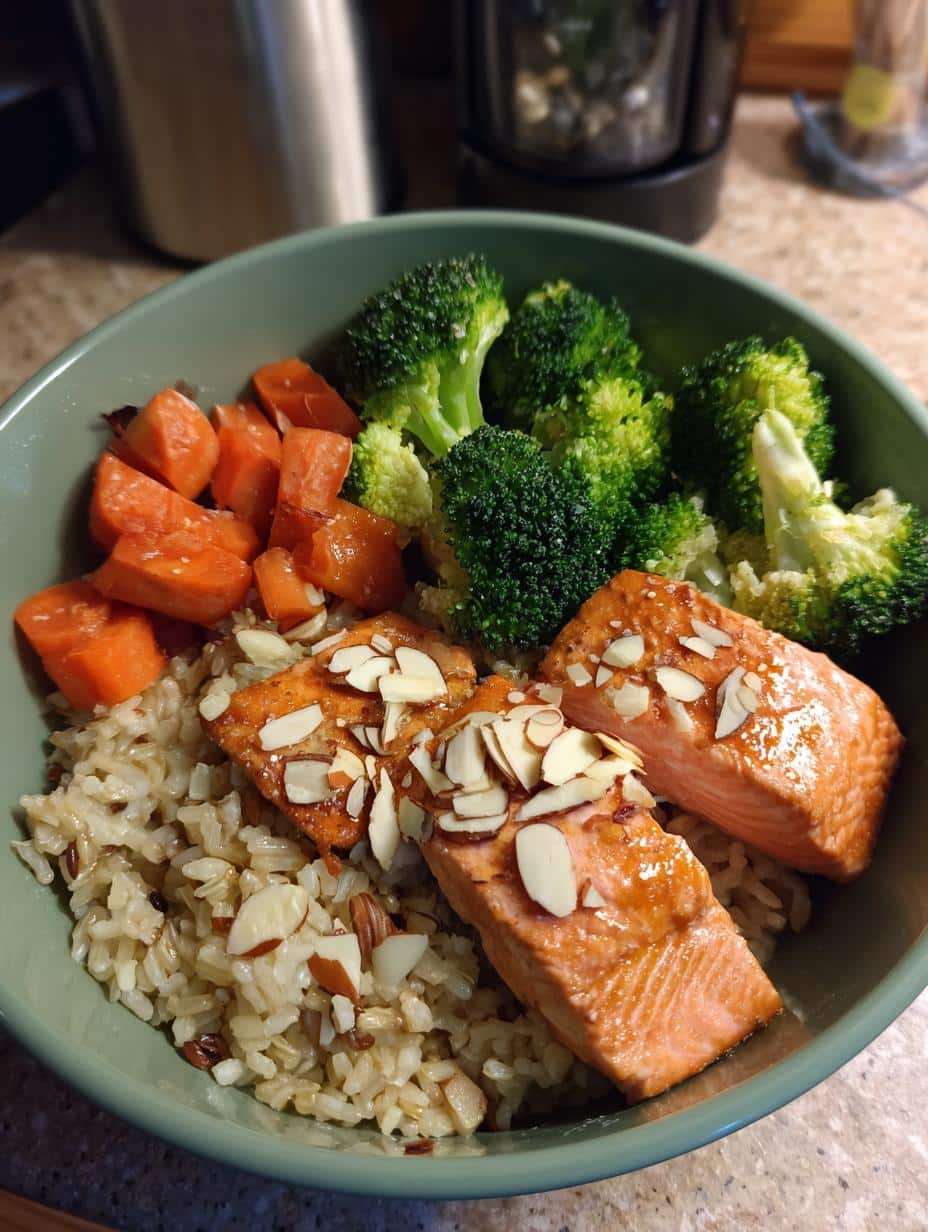 Wild Rice Bowl with Salmon - detail 1